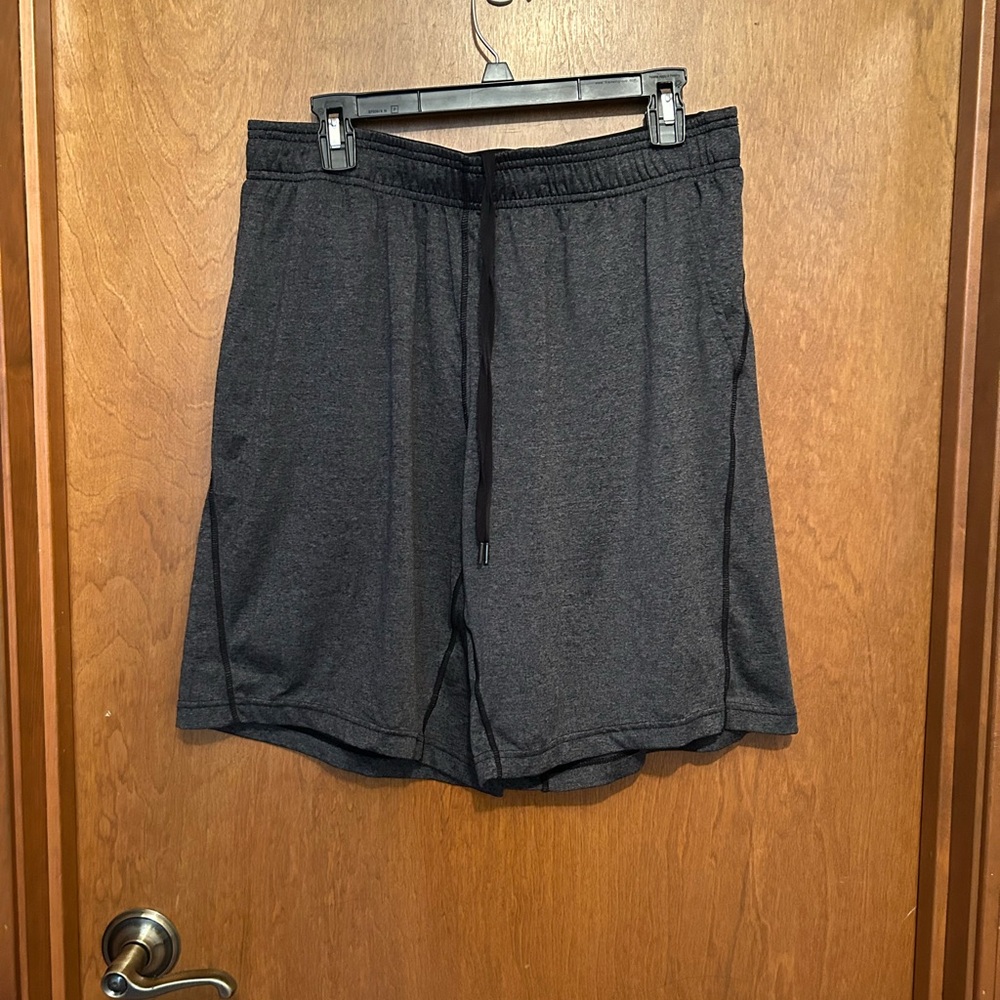 2 for 1* Like new! Men’s grey athletic shorts with drawstring and pockets size L